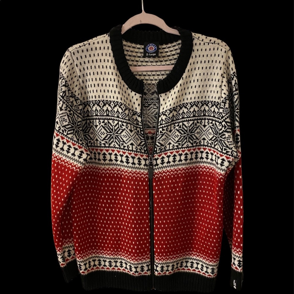 Classic Red and Black Patterned Sweater VTG
